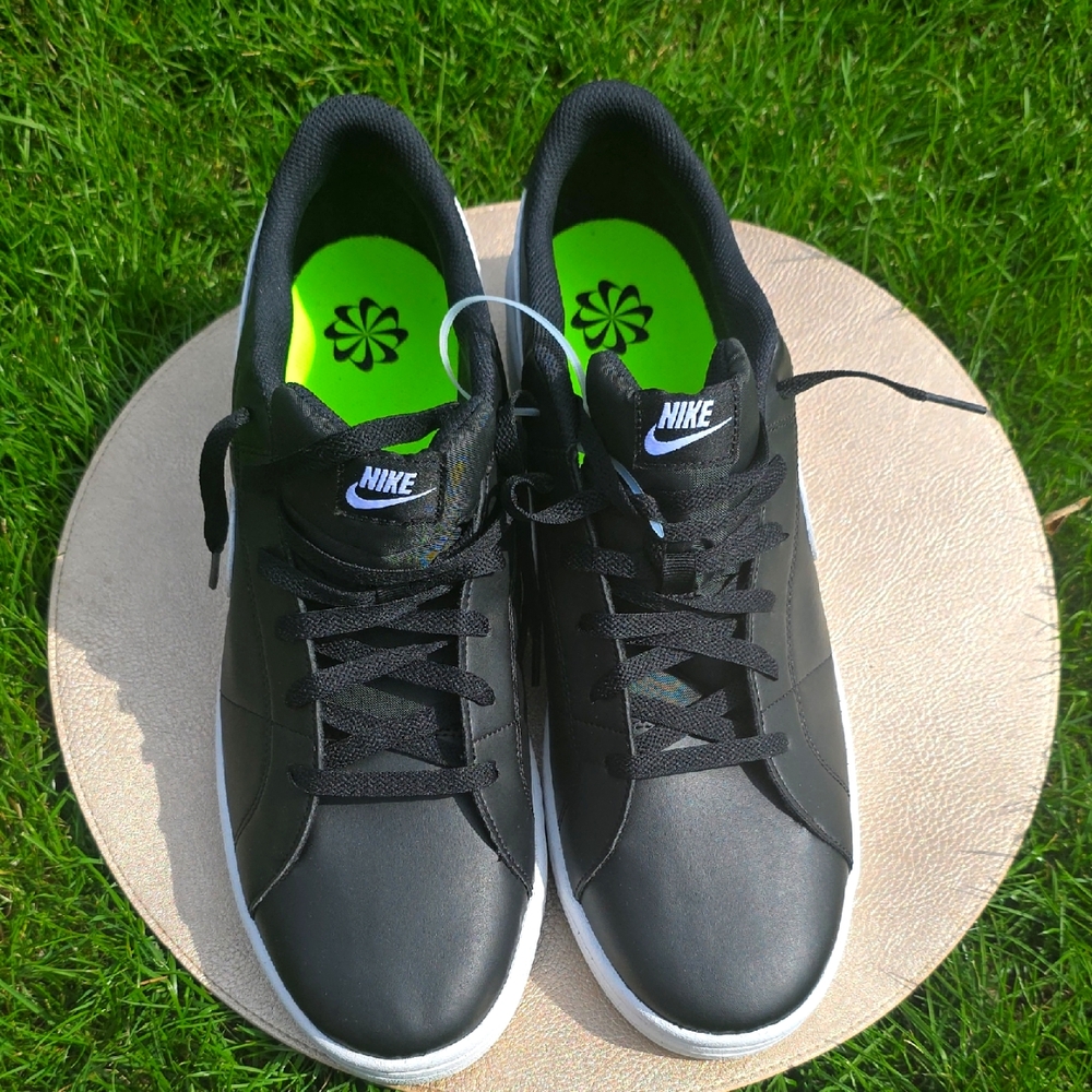Nike Men's Black Sneakers Size 14, NEW, no Box